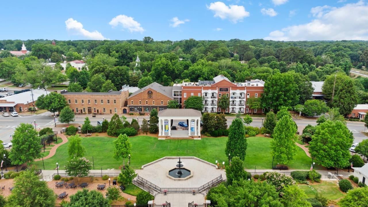 The James Madison Inn Exterior foto