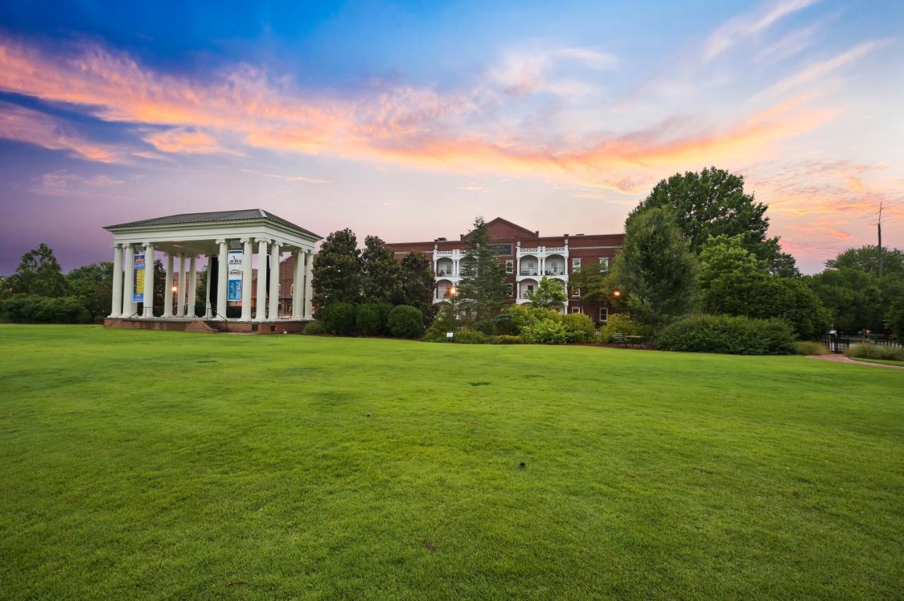 The James Madison Inn Exterior foto